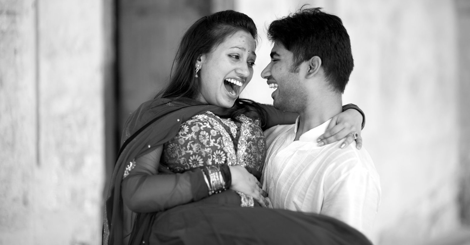 Couple laughing — Mihira Studios